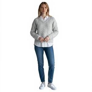 SABRINA LAUREN V-Neck Cable Knit Sweater with faux white poplin shirt NEW MEDIUM